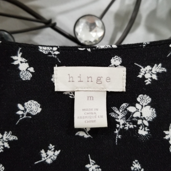 Hinge Floral Tie Sleeve Blouse -1 - Picture 5 of 6
